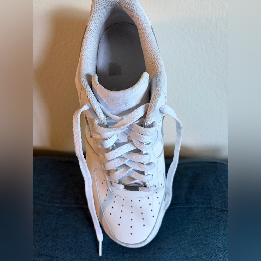 Nike White Low-Top Leather Sneaker